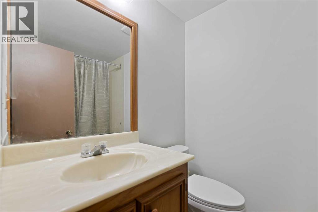 51 Castlebury Way NE, Calgary, Alberta  T3J 1K7 - Photo 33 - A2342697