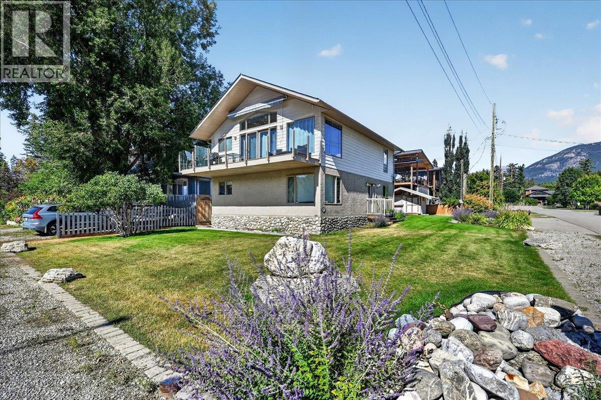 1808 Tretheway Road, Windermere, British Columbia  V0B 2L2 - Photo 12 - 10398798