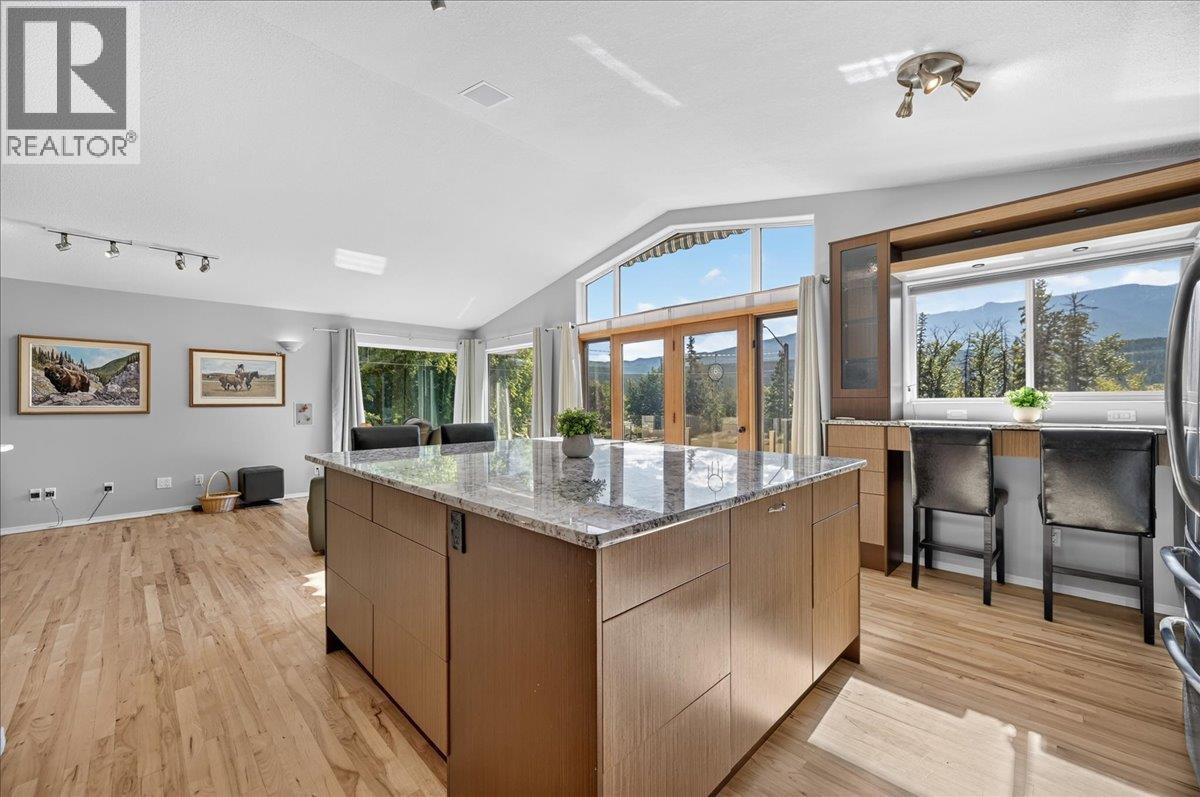 1808 Tretheway Road, Windermere, British Columbia  V0B 2L2 - Photo 42 - 10398798