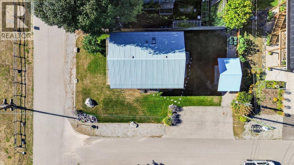 1808 Tretheway Road, Windermere, British Columbia  V0B 2L2 - Photo 11 - 10398798