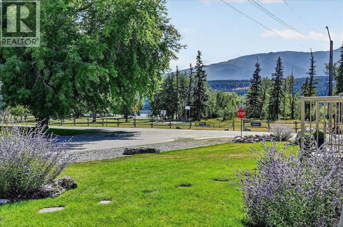 1808 Tretheway Road, Windermere, British Columbia  V0B 2L2 - Photo 15 - 10398798
