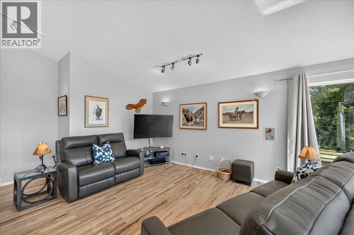 1808 Tretheway Road, Windermere, British Columbia  V0B 2L2 - Photo 32 - 10398798