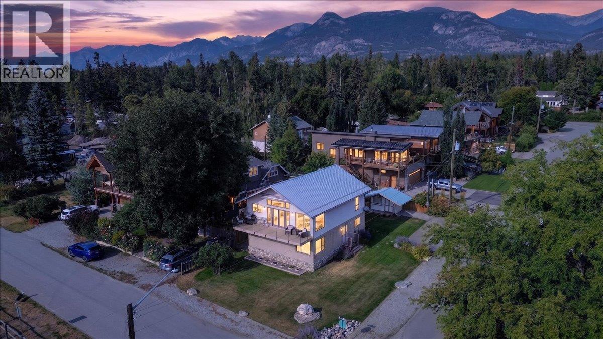 1808 TRETHEWAY Road, Windermere, British Columbia