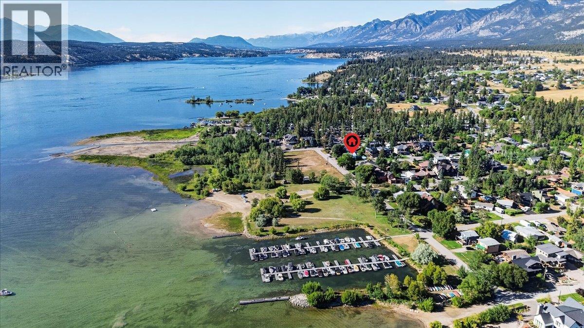 1808 Tretheway Road, Windermere, British Columbia  V0B 2L2 - Photo 3 - 10398798