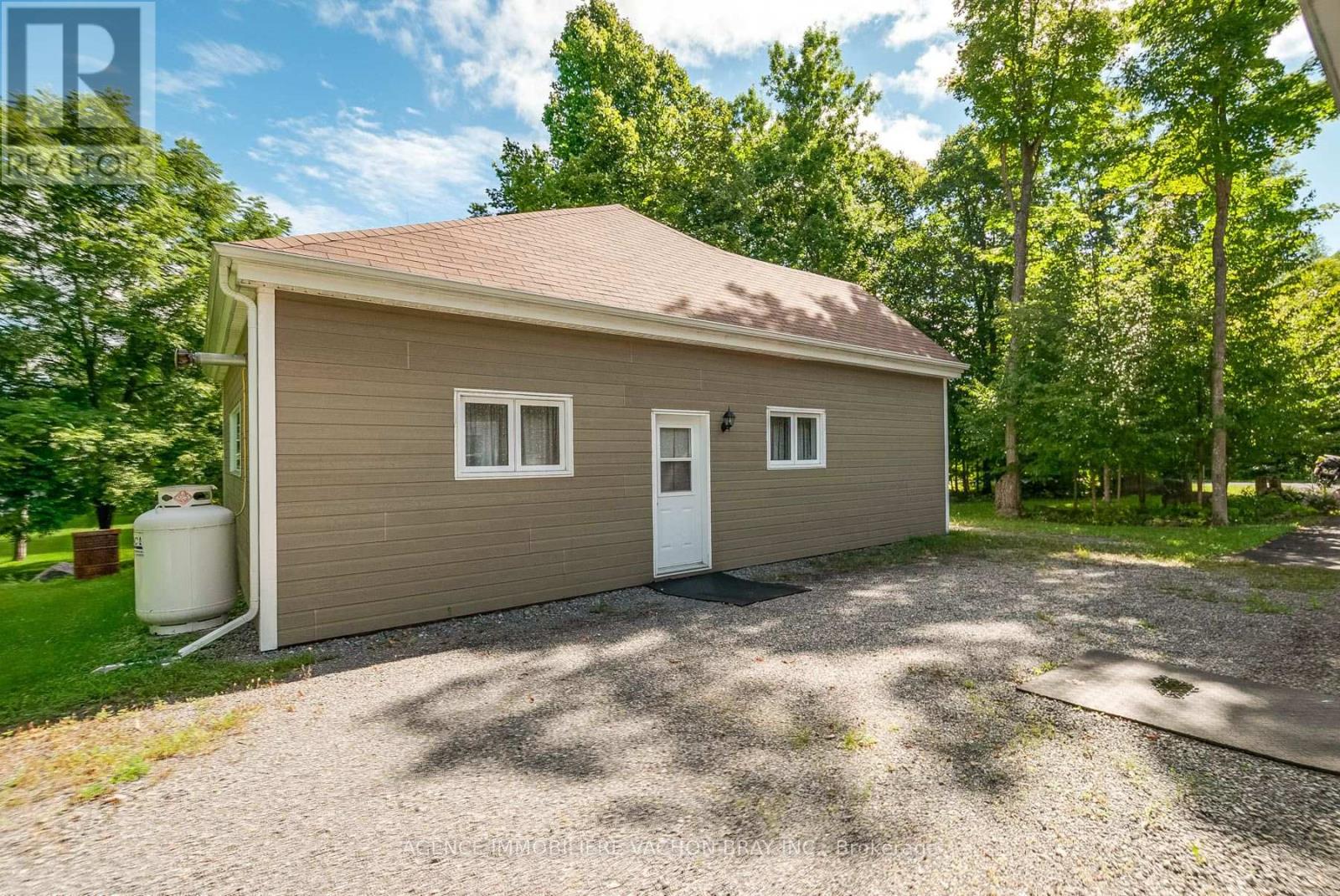 20233 Maple Road, South Glengarry, Ontario K0C 2J0 - Photo 5 - X13747034