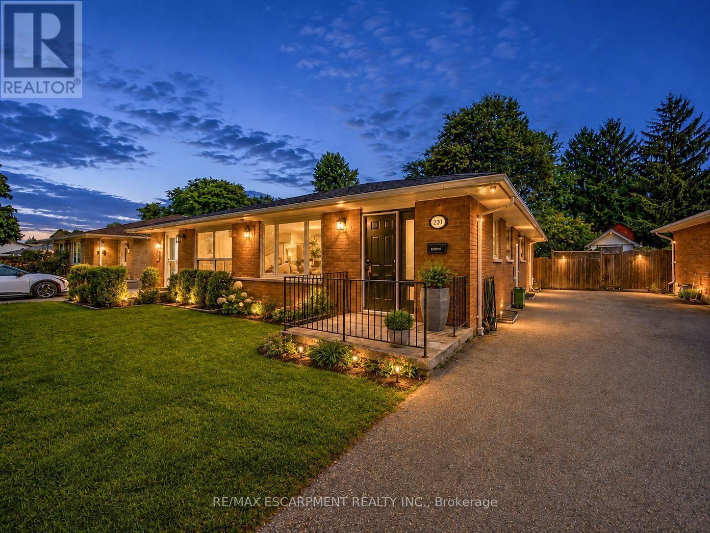 220 CAIRN STREET, London South, Ontario