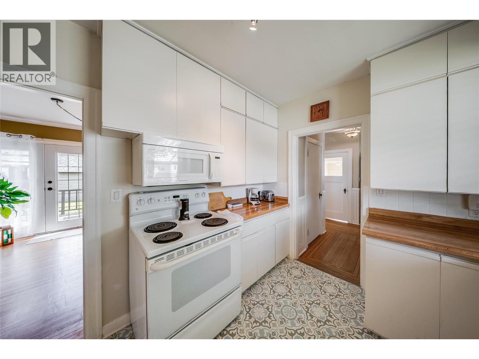 204 Diana Crescent, Trail, British Columbia  V1R 1A3 - Photo 5 - 10399688