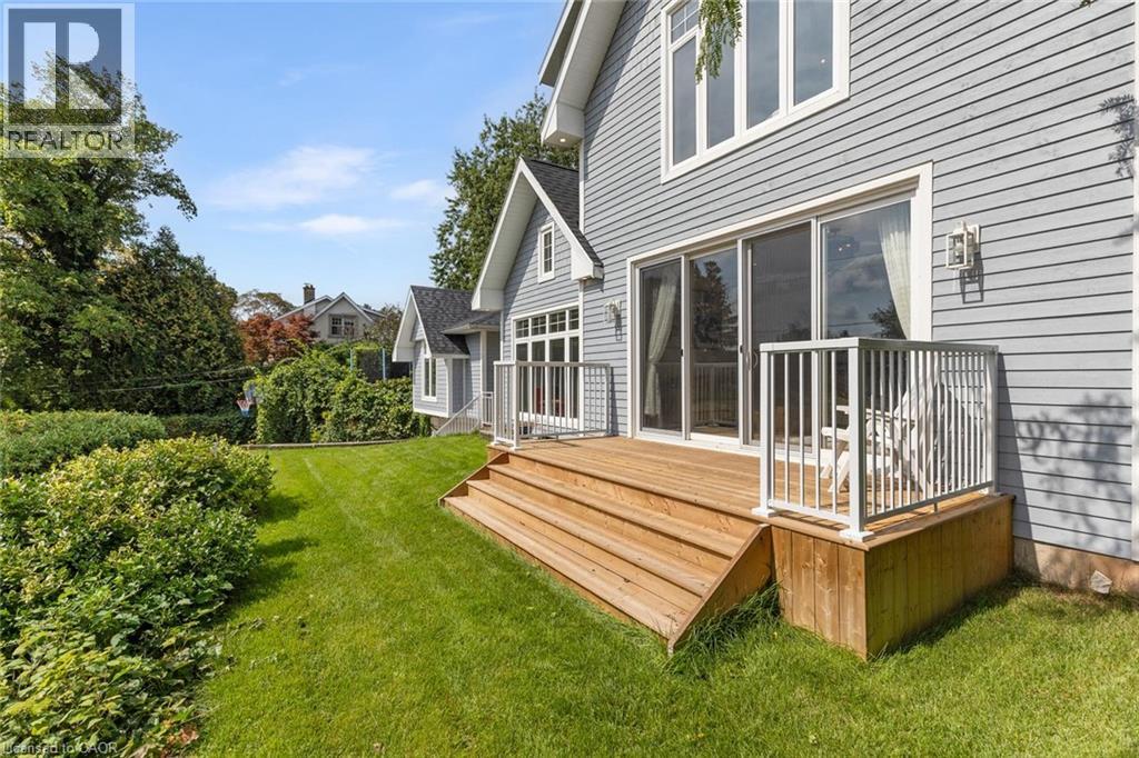 293 North Shore Boulevard E, Burlington, Ontario  L7T 1W8 - Photo 2 - 40859049