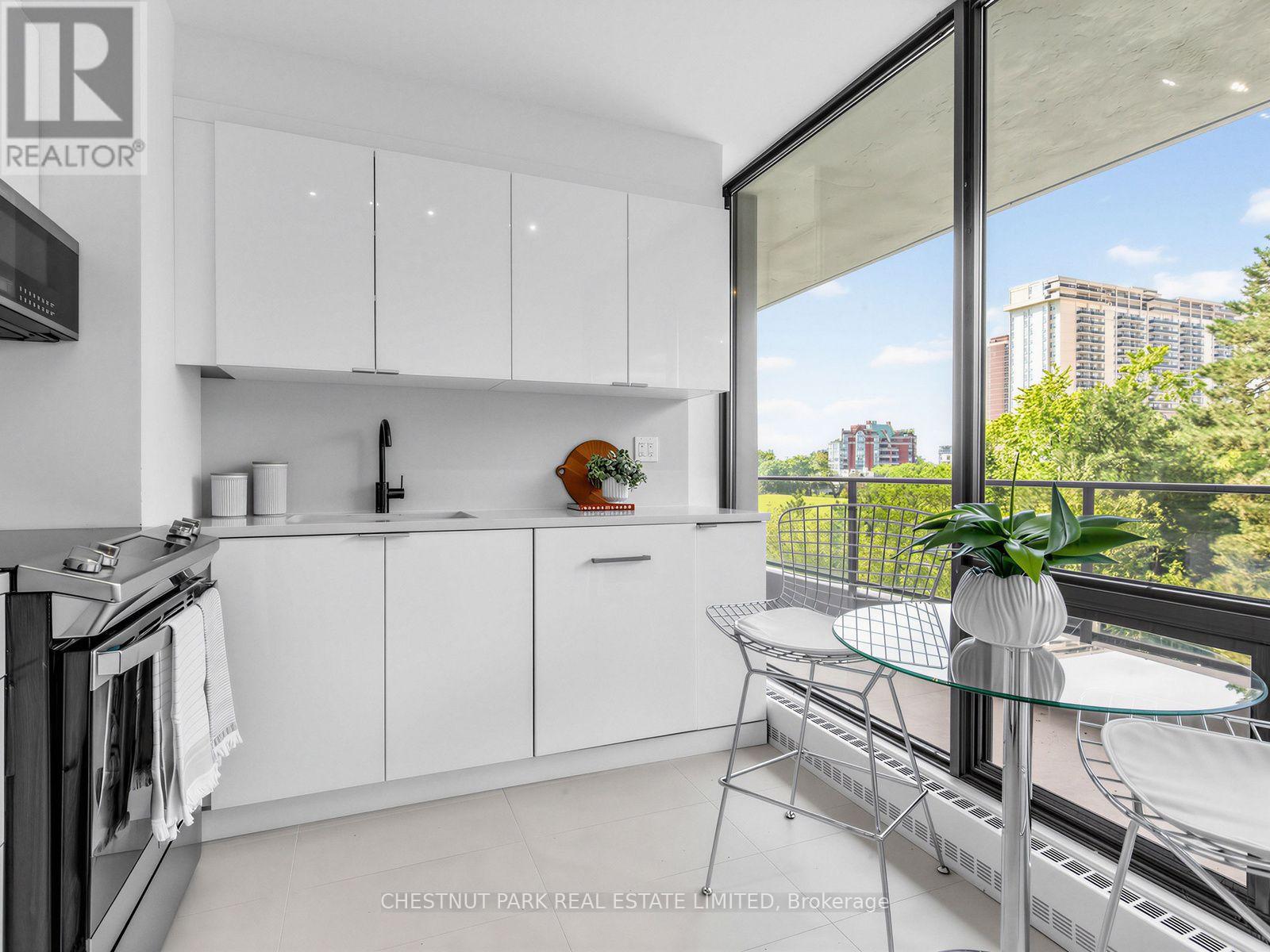 401 - 10 Avoca Avenue, Toronto, Ontario  M4T 2B7 - Photo 17 - C13746846
