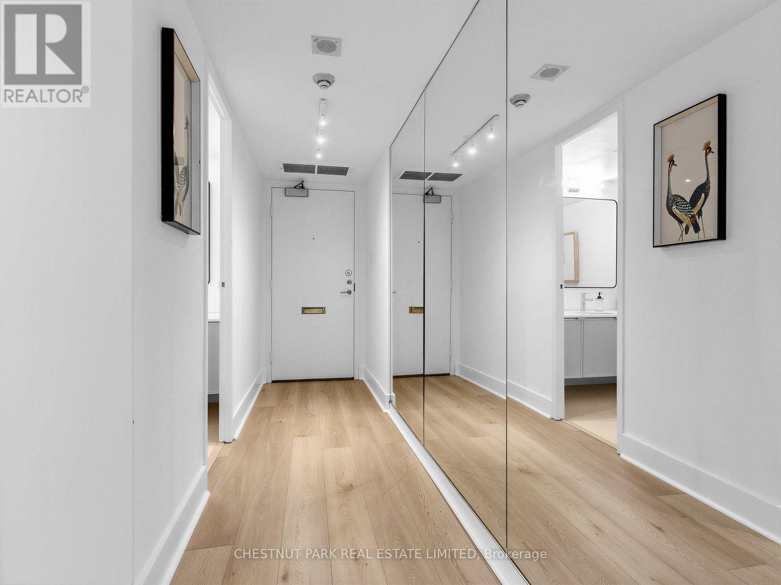 401 - 10 Avoca Avenue, Toronto, Ontario  M4T 2B7 - Photo 3 - C13746846