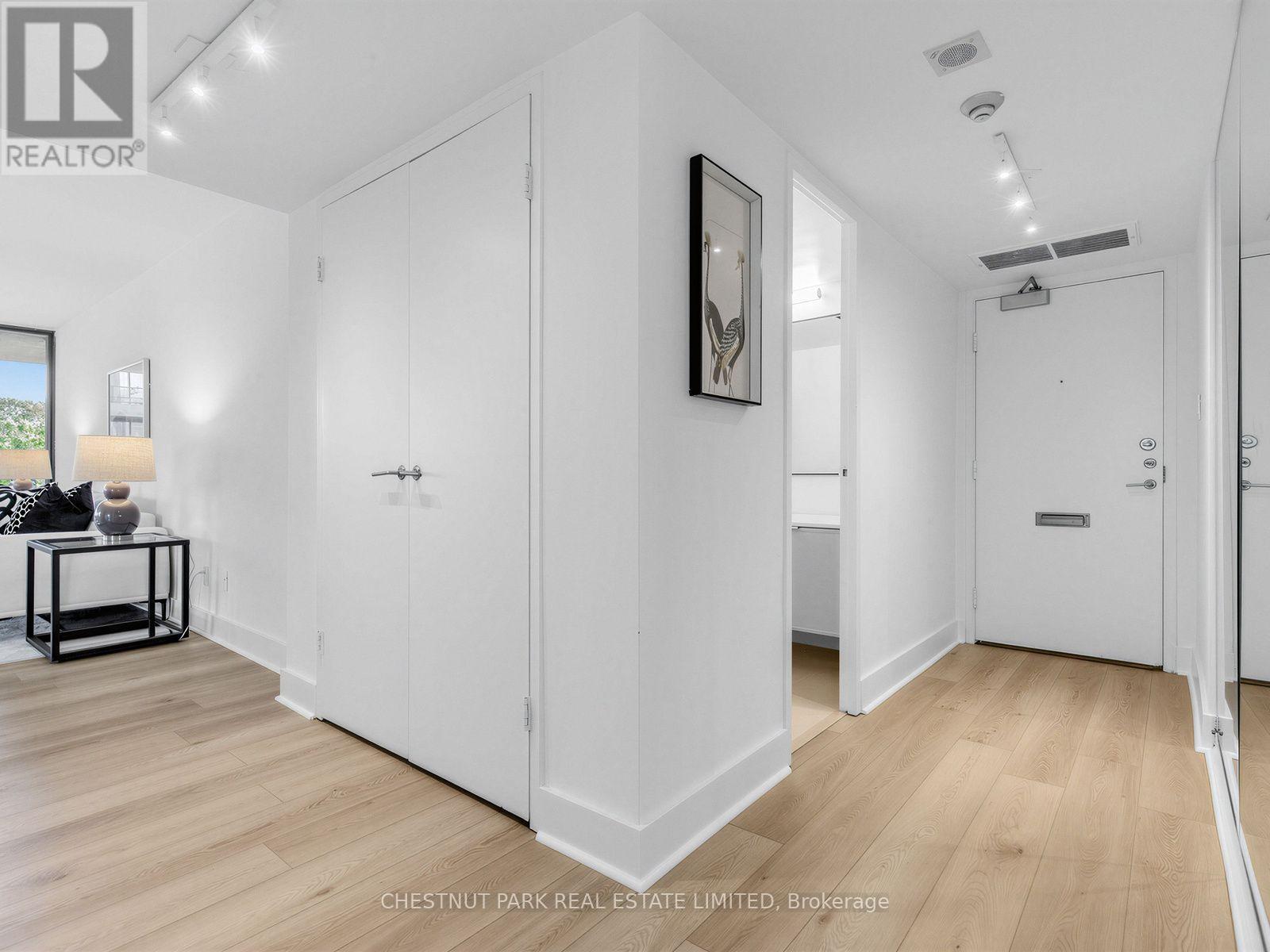401 - 10 Avoca Avenue, Toronto, Ontario  M4T 2B7 - Photo 4 - C13746846