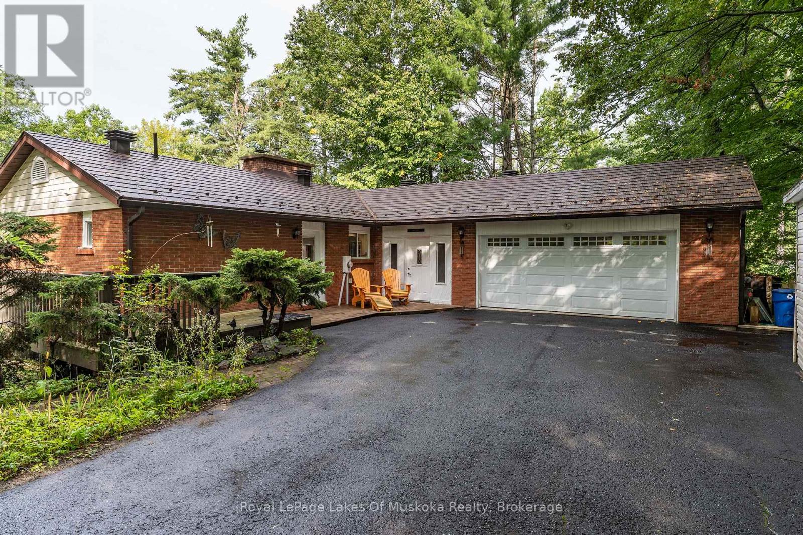 230 LAKEVIEW AVENUE, Gravenhurst, Ontario