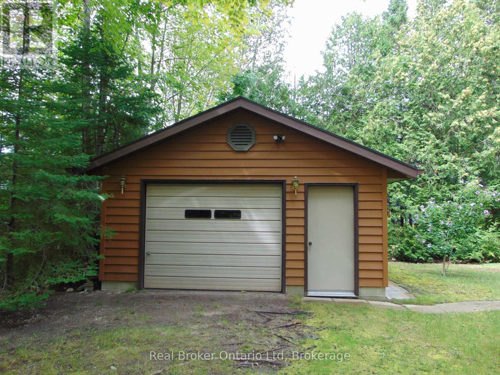 14 Emerson Avenue S, South Bruce Peninsula, Ontario  N0H 2G0 - Photo 16 - X13746898