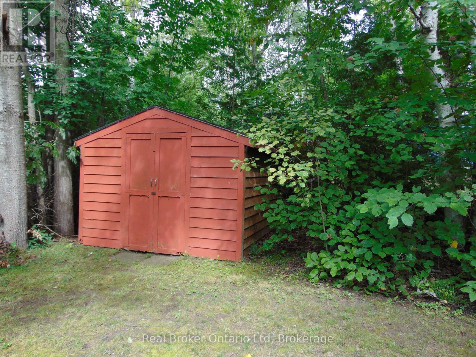 14 Emerson Avenue S, South Bruce Peninsula, Ontario  N0H 2G0 - Photo 17 - X13746898