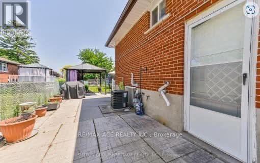 Bsmt - 127 Poplar Road, Toronto, Ontario  M1E 1Z5 - Photo 2 - E13746894