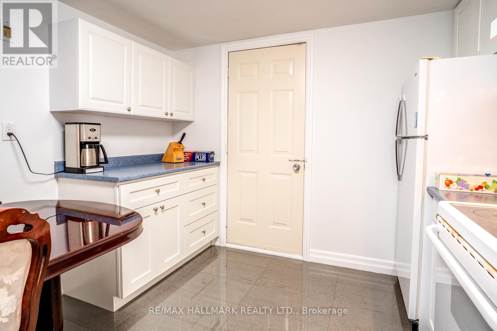 110 Trinnell Boulevard, Toronto, Ontario  M1L 1S7 - Photo 11 - E13746990