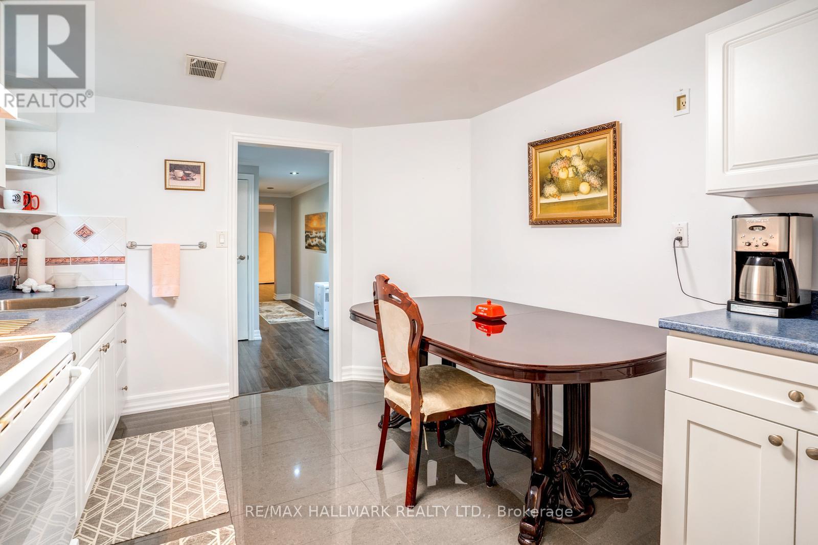 110 Trinnell Boulevard, Toronto, Ontario  M1L 1S7 - Photo 13 - E13746990