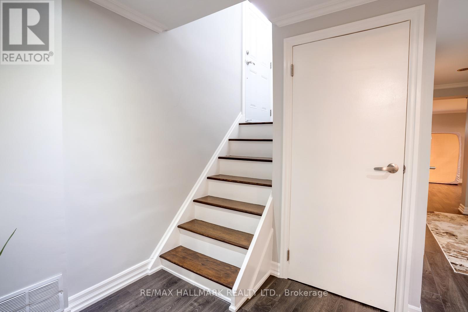 110 Trinnell Boulevard, Toronto, Ontario  M1L 1S7 - Photo 5 - E13746990