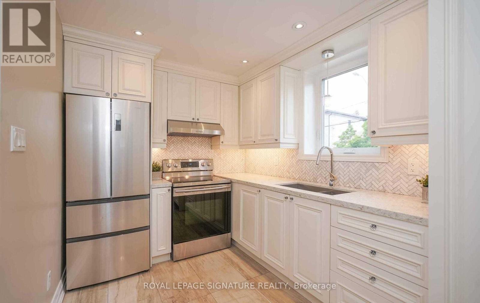 1076 Greenwood Avenue, Toronto, Ontario  M4J 4E3 - Photo 10 - E13747008
