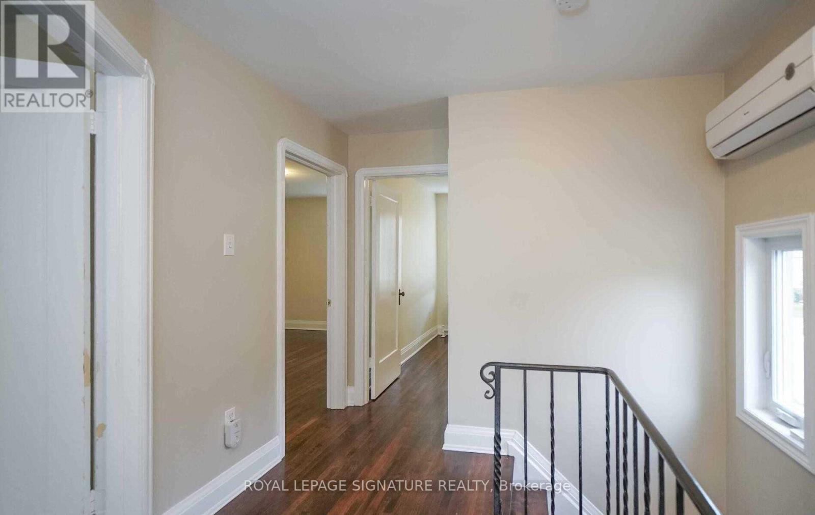 1076 Greenwood Avenue, Toronto, Ontario  M4J 4E3 - Photo 12 - E13747008
