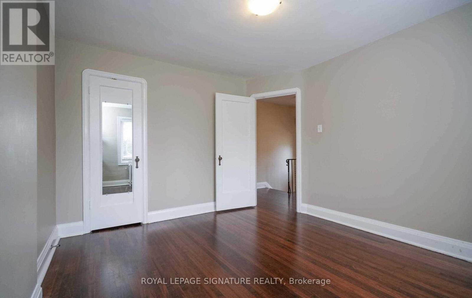 1076 Greenwood Avenue, Toronto, Ontario  M4J 4E3 - Photo 18 - E13747008