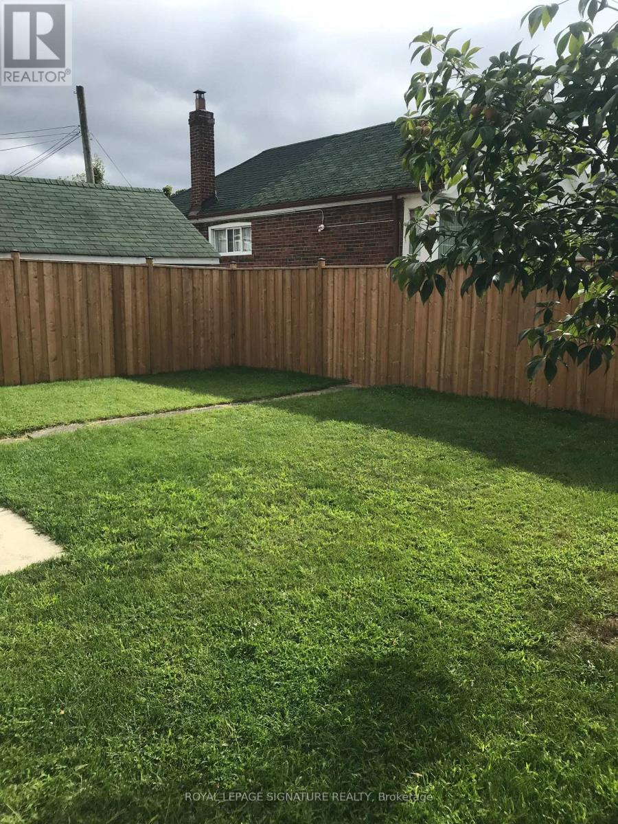 1076 Greenwood Avenue, Toronto, Ontario  M4J 4E3 - Photo 26 - E13747008