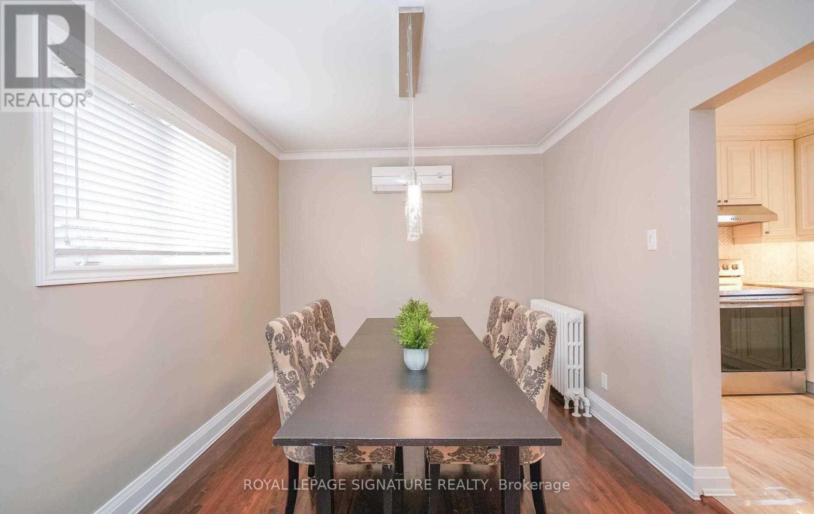 1076 Greenwood Avenue, Toronto, Ontario  M4J 4E3 - Photo 7 - E13747008