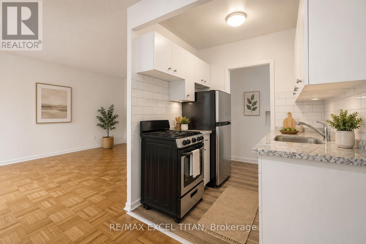 303 - 156 Kingston Road, Toronto, Ontario  M4L 1S7 - Photo 9 - E13747020