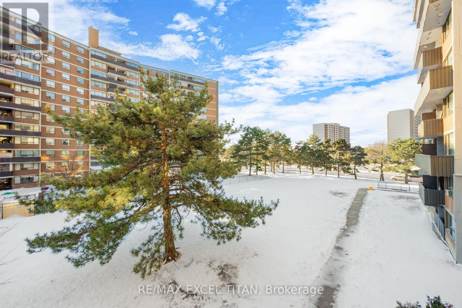 801 - 1385 Midland Avenue, Toronto, Ontario M1P 3B8 - Photo 27 - E13747026