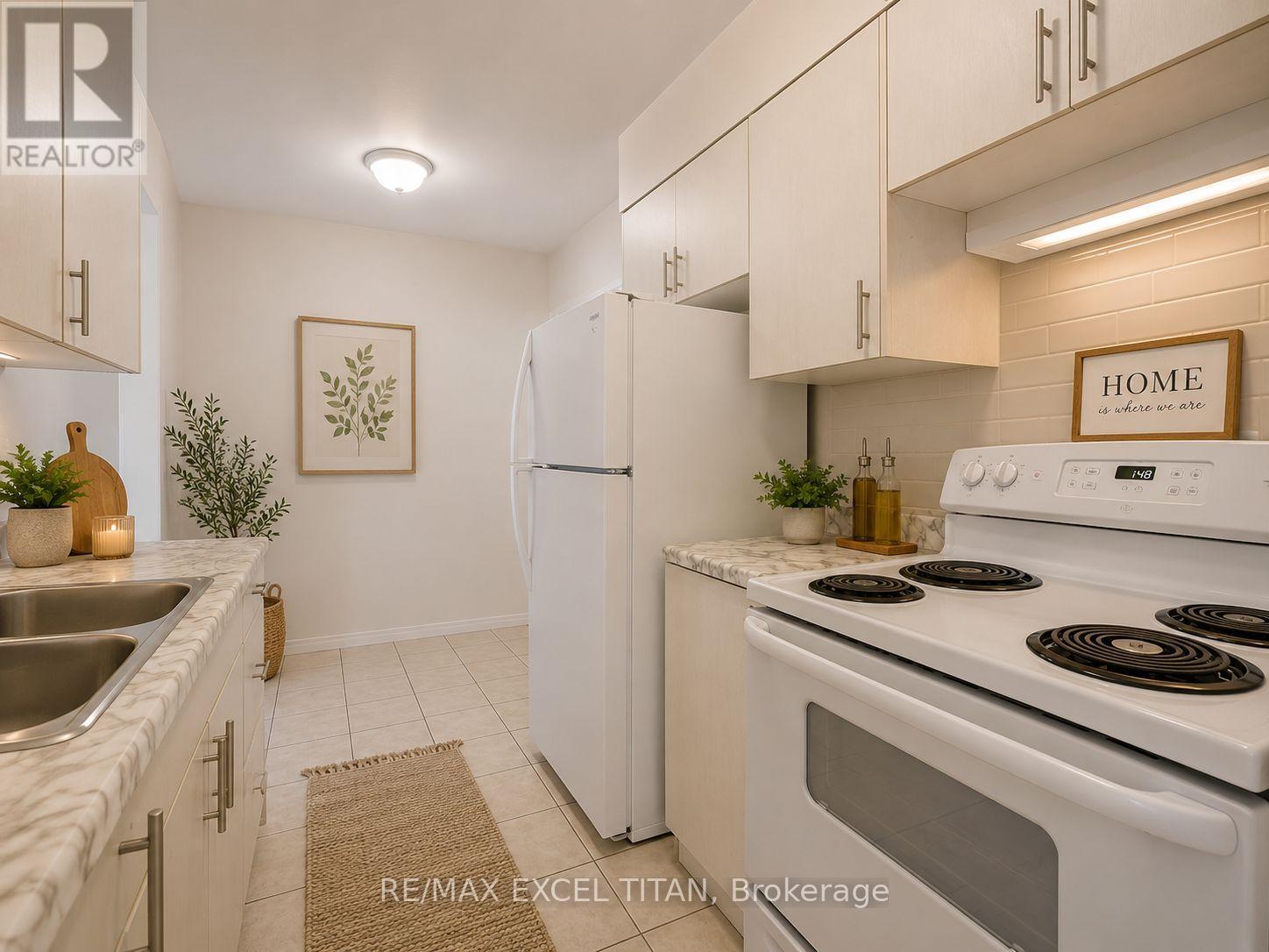 301 - 1385 Midland Avenue, Toronto, Ontario  M1P 3B8 - Photo 15 - E13747066