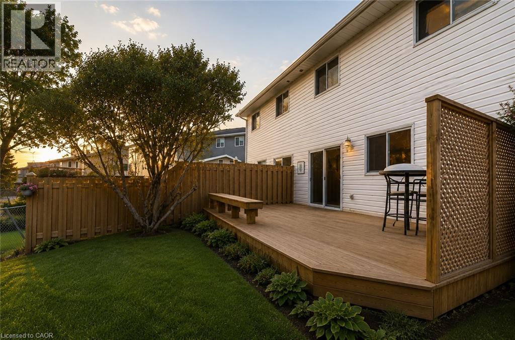 652 Jacob Lane Unit# A, Waterloo, Ontario  N2V 2G9 - Photo 2 - 40860239