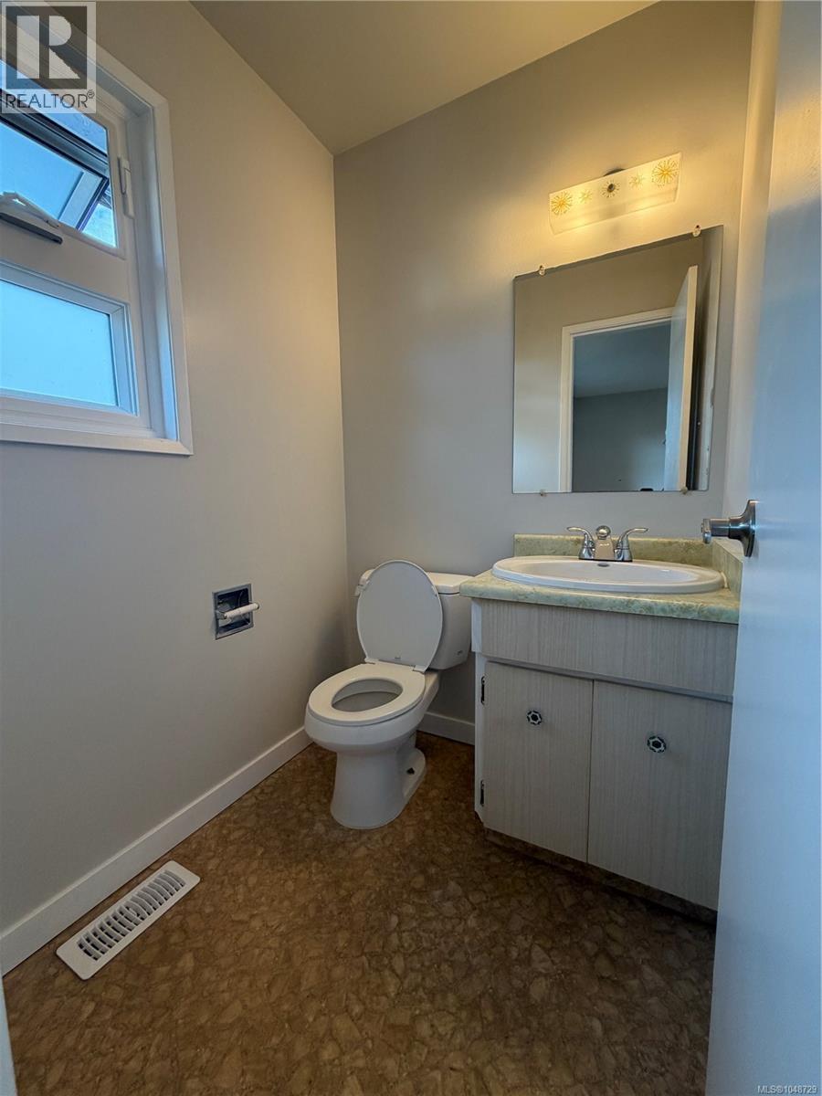 4468 Fairmont Pl, Saanich, British Columbia  V8N 4R3 - Photo 16 - 1048729