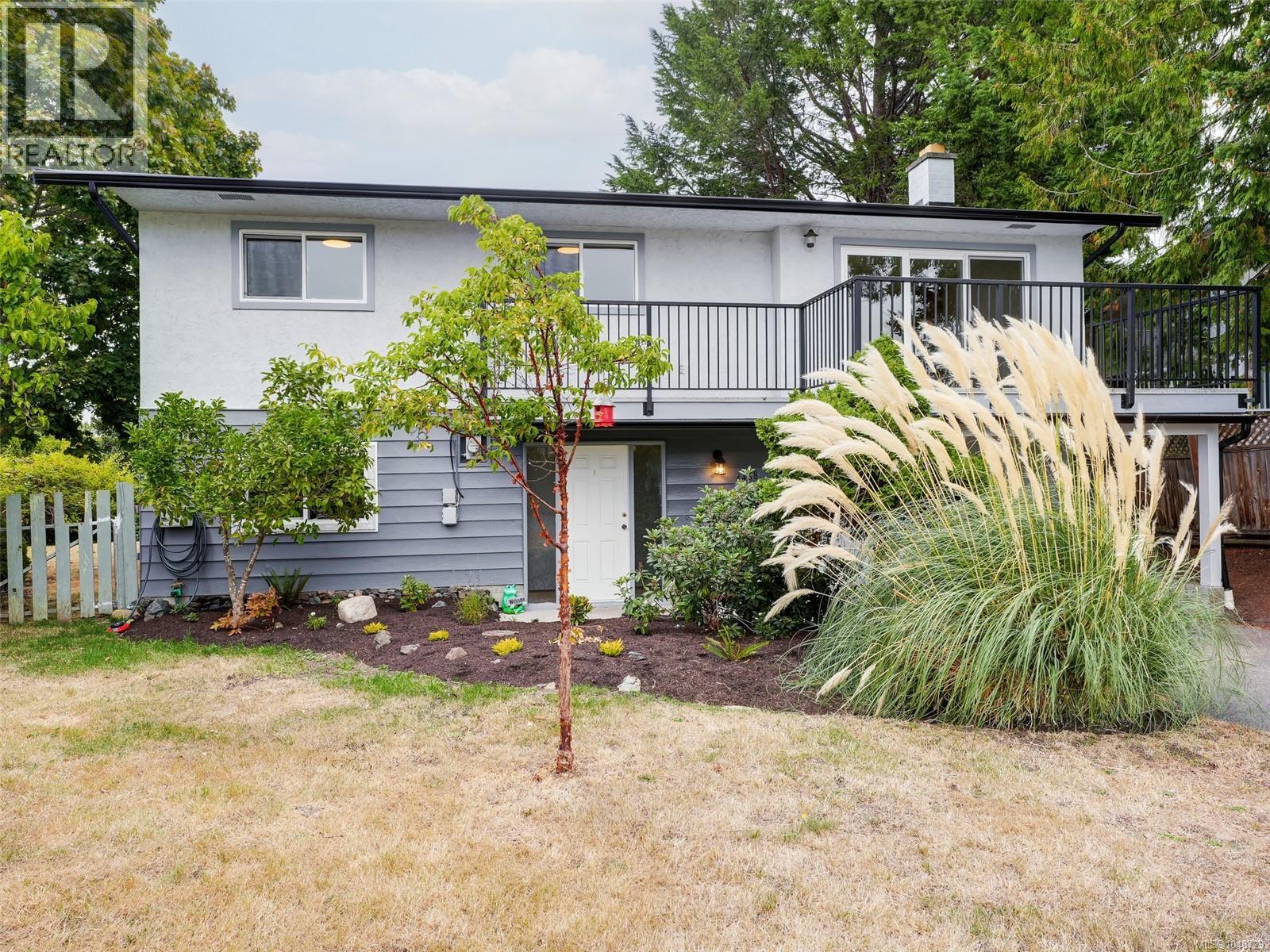 4468 Fairmont Pl, Saanich, British Columbia  V8N 4R3 - Photo 35 - 1048729