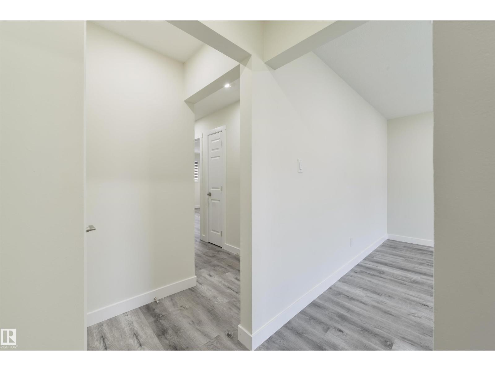 8019 141 Av NW, Edmonton, Alberta  T5C 2N8 - Photo 14 - E4507174