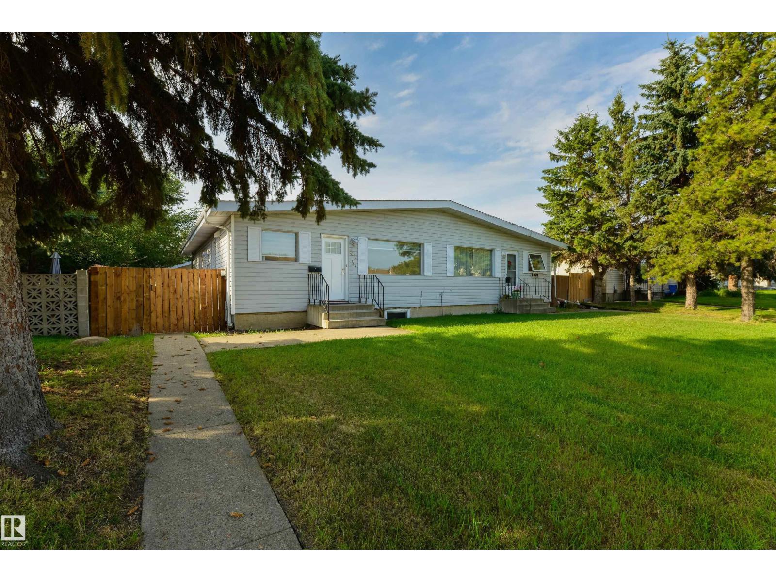 8019 141 Av NW, Edmonton, Alberta  T5C 2N8 - Photo 2 - E4507174