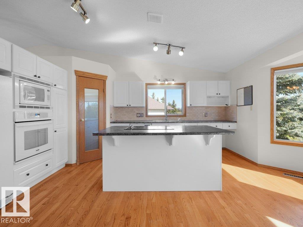 535 Pardee Bay Nw, Edmonton, Alberta  T5T 5Y9 - Photo 14 - E4507176