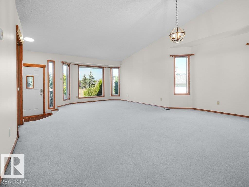 535 Pardee Bay Nw, Edmonton, Alberta  T5T 5Y9 - Photo 8 - E4507176
