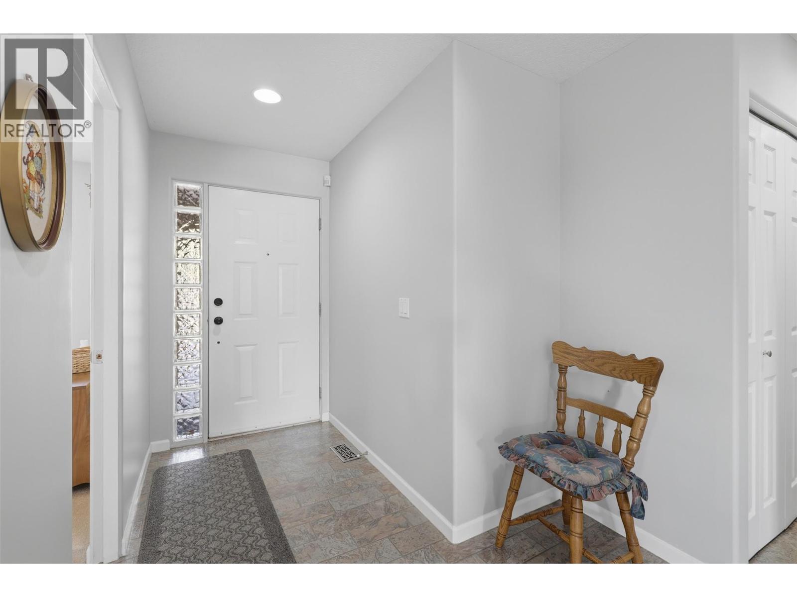 810 Anderson Terrace Unit# 7, Kamloops, British Columbia  V2B 6E2 - Photo 8 - 10399782