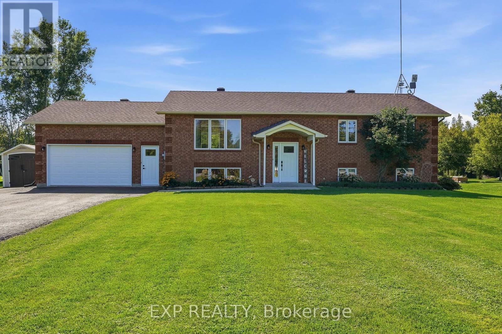 120 ST THOMAS ROAD, russell, Ontario