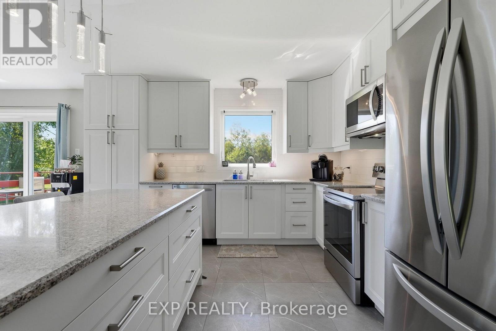 120 St Thomas Road, Russell, Ontario  K0A 3H0 - Photo 11 - X13747078