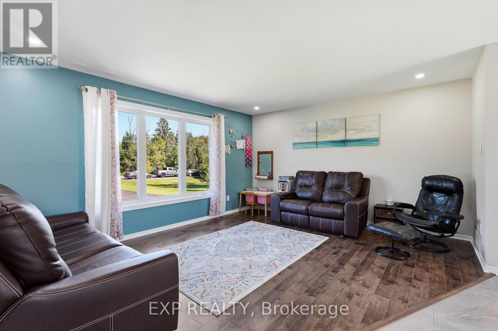 120 St Thomas Road, Russell, Ontario  K0A 3H0 - Photo 5 - X13747078