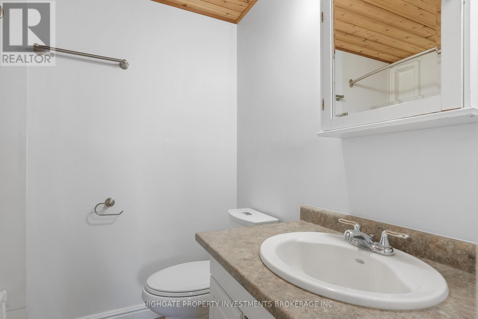 Upper - 85 Daphne Crescent, Barrie (Cundles East), Ontario  L4M 2Y7 - Photo 15 - S13746890