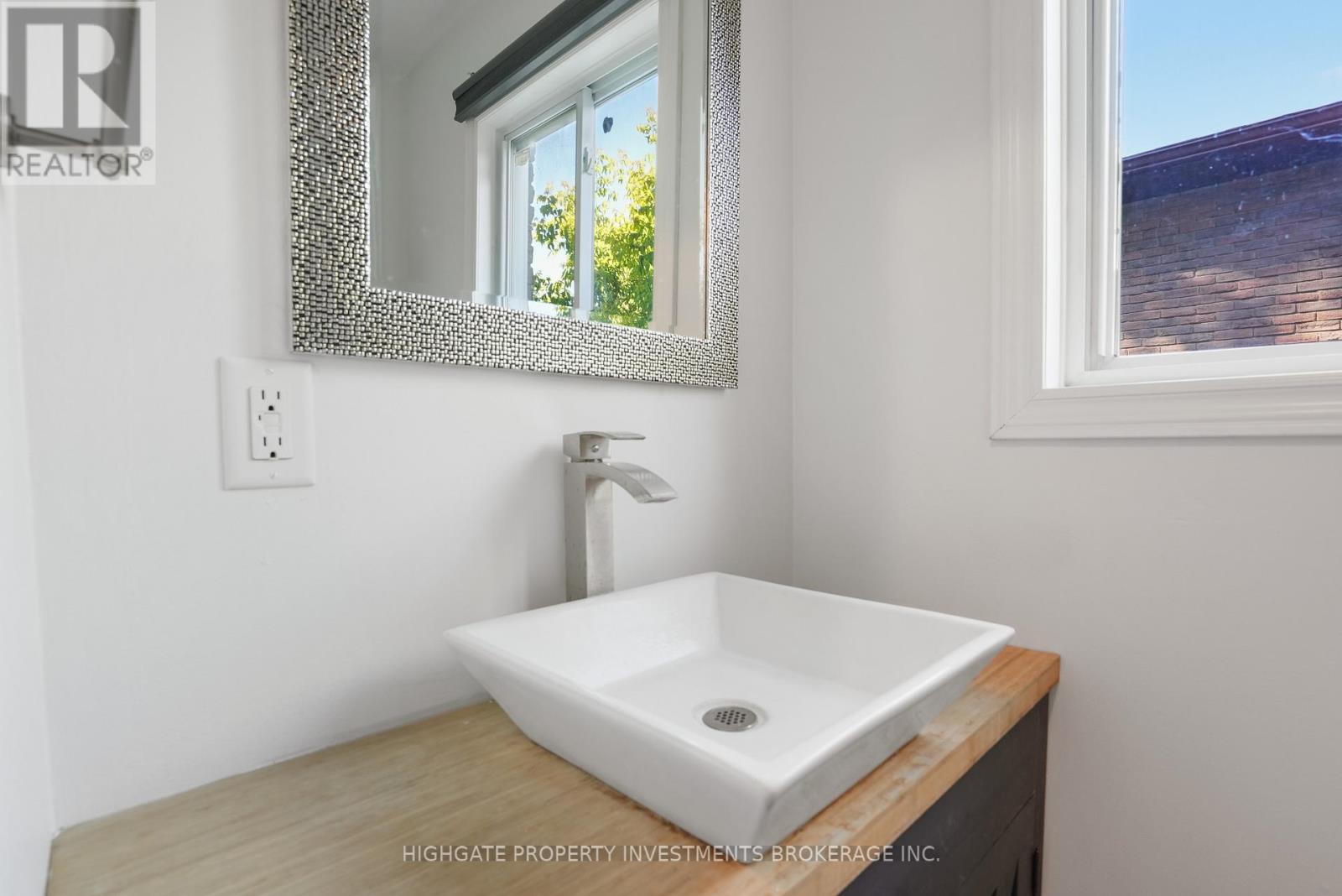 Upper - 85 Daphne Crescent, Barrie (Cundles East), Ontario  L4M 2Y7 - Photo 23 - S13746890