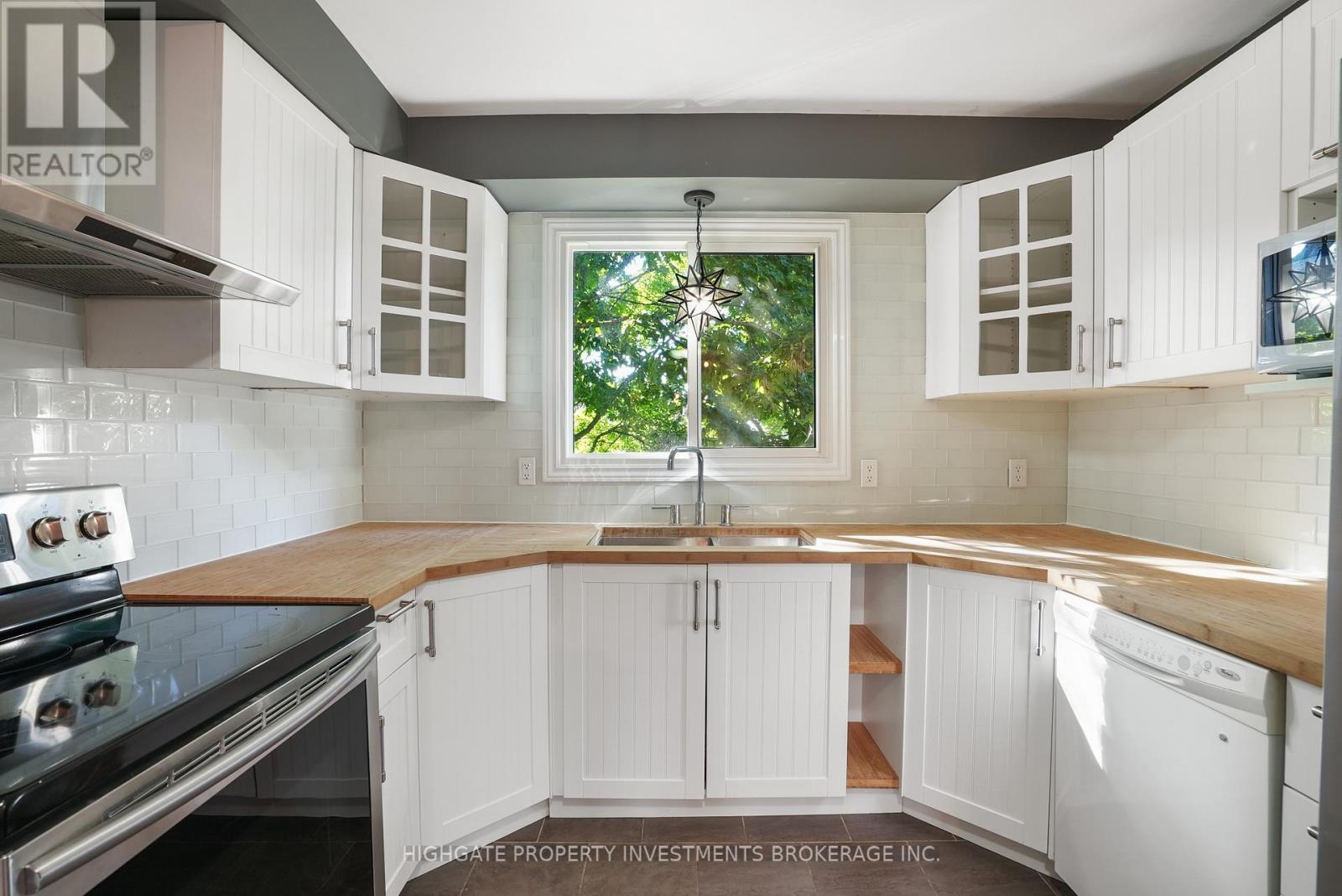 Upper - 85 Daphne Crescent, Barrie (Cundles East), Ontario  L4M 2Y7 - Photo 3 - S13746890