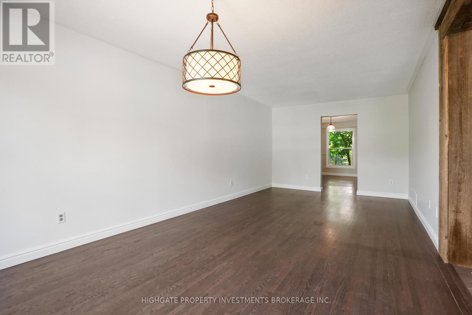 Upper - 85 Daphne Crescent, Barrie (Cundles East), Ontario  L4M 2Y7 - Photo 9 - S13746890