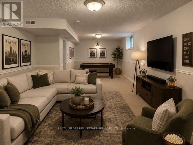 9 Stockbridge Avenue N, Toronto, Ontario  M8Z 4M6 - Photo 12 - W13746838