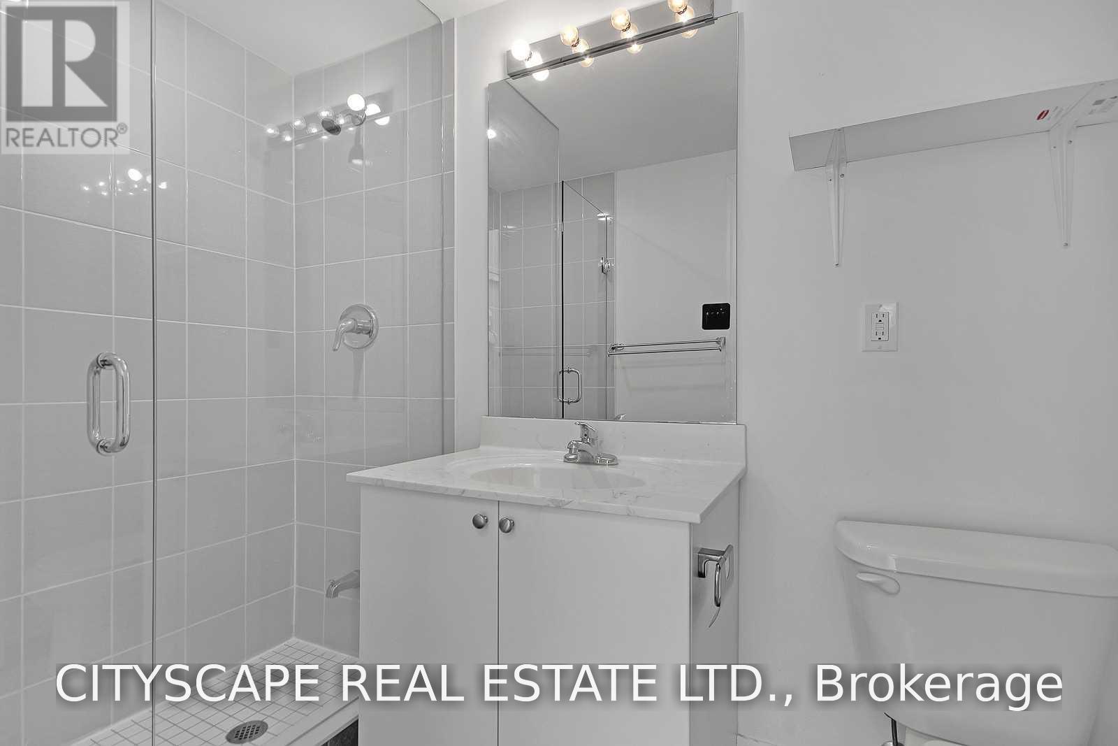 702 - 57 Macaulay Avenue, Toronto, Ontario  M6P 3P5 - Photo 10 - W13746884