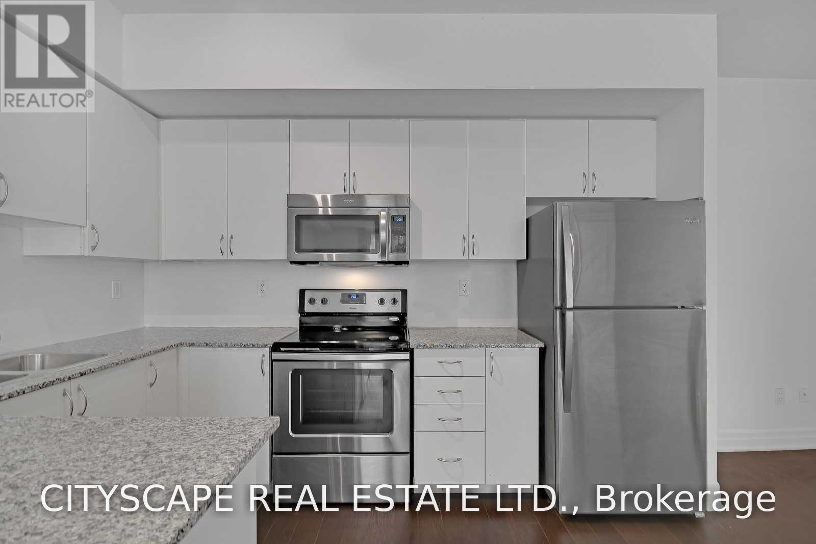 702 - 57 Macaulay Avenue, Toronto, Ontario  M6P 3P5 - Photo 4 - W13746884
