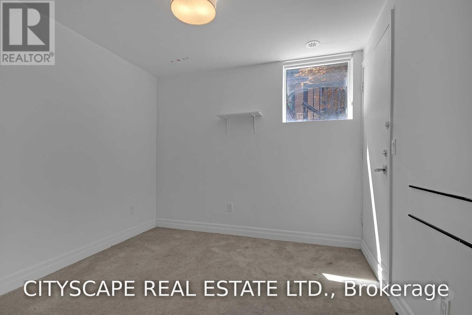 702 - 57 Macaulay Avenue, Toronto, Ontario  M6P 3P5 - Photo 6 - W13746884