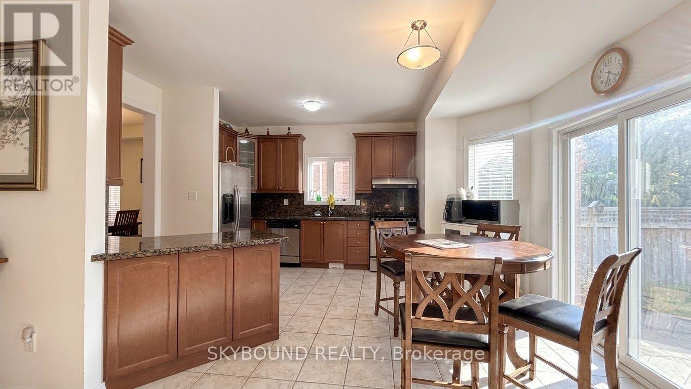 3777 Quiet Creek Drive, Mississauga, Ontario  L5M 8A9 - Photo 10 - W13746888